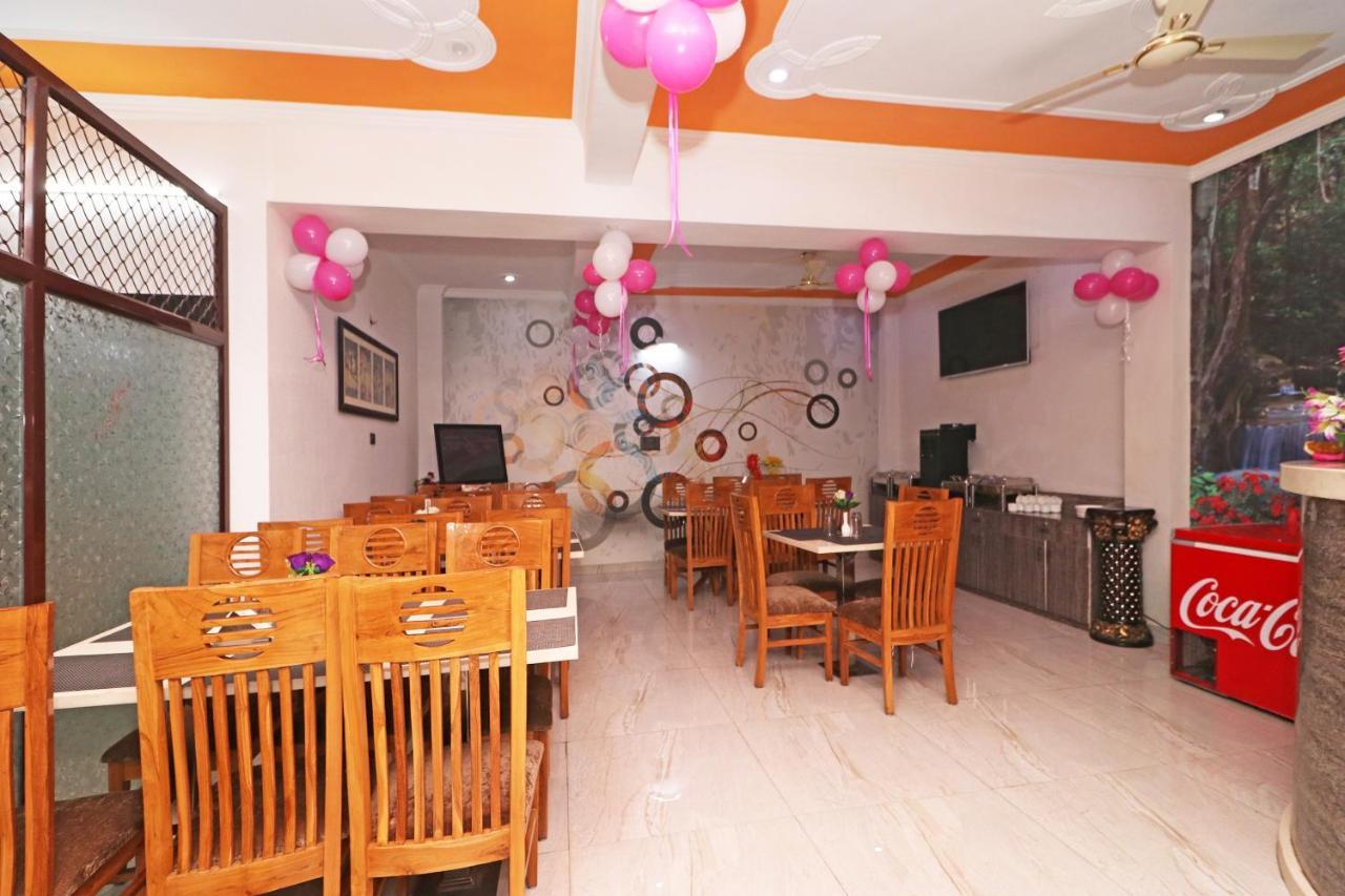 Capital O 8680 Hotel Vaishnavi Inn Hasanganj Eksteriør billede