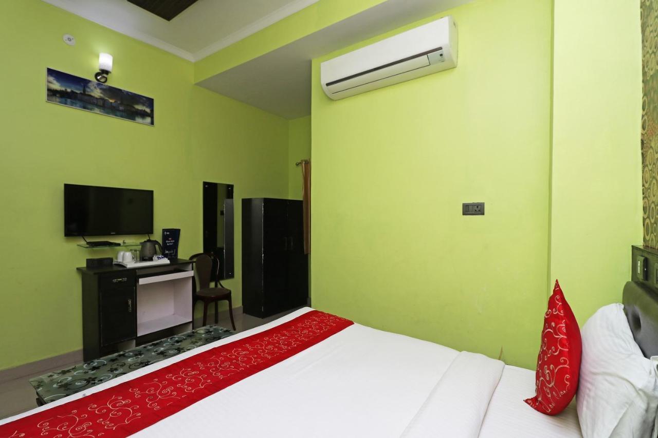 Capital O 8680 Hotel Vaishnavi Inn Hasanganj Eksteriør billede